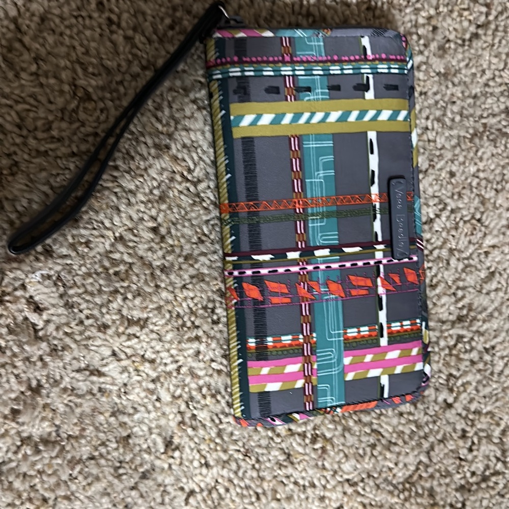 vera bradley wristlet